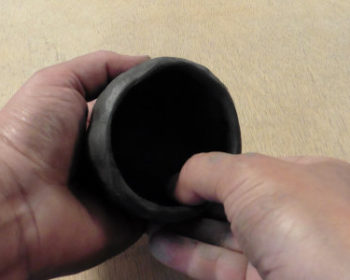 Technique du pincé, bol pincé en poterie, Terr'Ame, atelier-boutique de céramique de Véronique Bélier, Trévoux, Ain