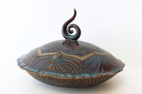 Boîte lotus céramique poterie Terr'Ame Véronique Belier Trévoux