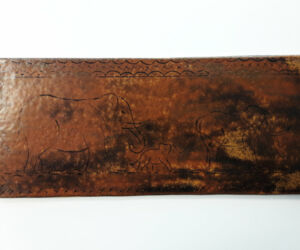 Plat éléphants Plat éléphants, cours de poterie, Terr'Ame, atelier-boutique de céramique de Véronique Bélier, Trévoux, Ain