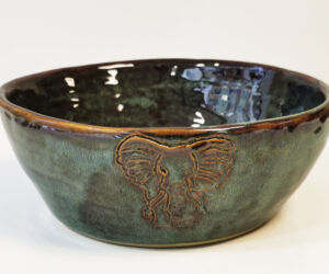 Saladier_Gravure éléphant Saladier gravure éléphant_cours de poterie_Terr'Ame_Véronique Bélier_Trévoux