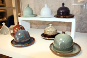 Salières magiques en grès, Terr'Ame, atelier-boutique de céramique de Véronique Bélier, Trévoux, Ain