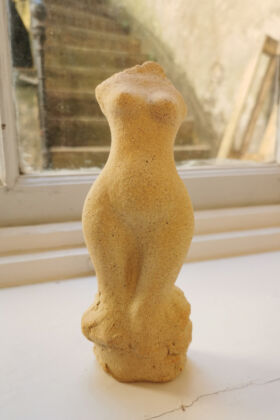 Emergence Emergence sculpture spiritualité féminin sacré poterie céramique modelage Terr'Ame Véronique Belier Trévoux Ain