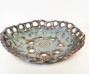 Coupe ajourée cours de poterie céramique modelage Terr'Ame Véronique Belier Trévoux Ain