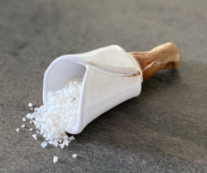 Cuillère à sel Cuillère à sel cours et stages poterie céramique modelage Terr'Ame Véronique Belier Trévoux Ain