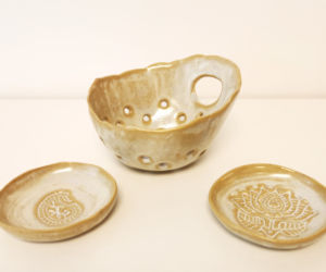 Passoire et coupelles Passoire et coupelles cours de poterie céramique modelage Terr'Ame Véronique Belier Trévoux Ain