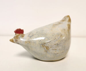 Poule cours de poterie modelage céramique poterie Terr'Ame Véronique Belier Trévoux Ain