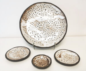 Assiette et coupelles cours modelage céramique poterie Terr'Ame Véronique Belier Trévoux
