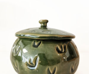 Boîte gravée Boîte gravée cours modelage céramique poterie Terr'Ame Véronique Belier Trévoux